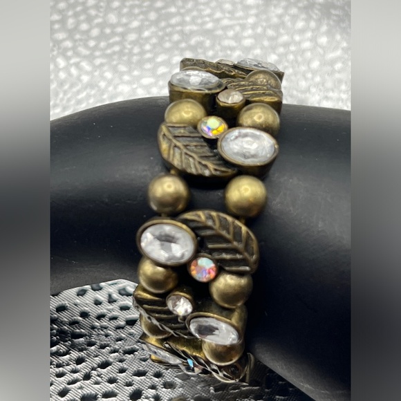 Gorgeous bracelet! - antiqued gold tone - rhinestones & AB rhinestones - stretch - Picture 4 of 4